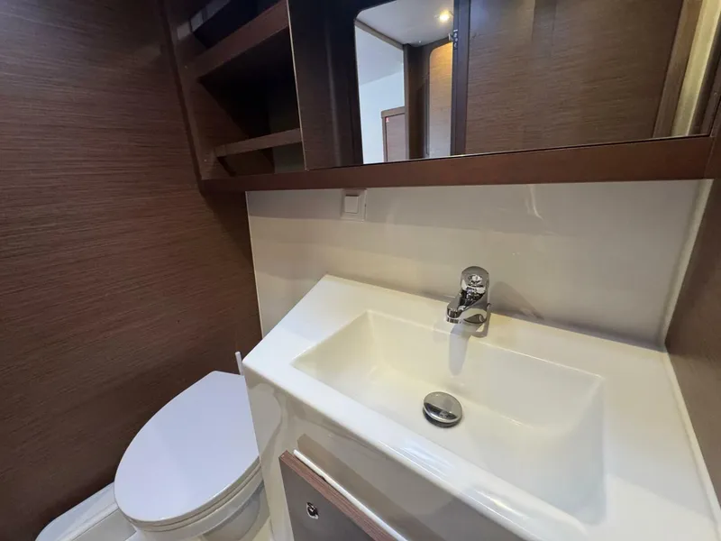 Slide: The Image of Lagoon 42 2021 - 5812018