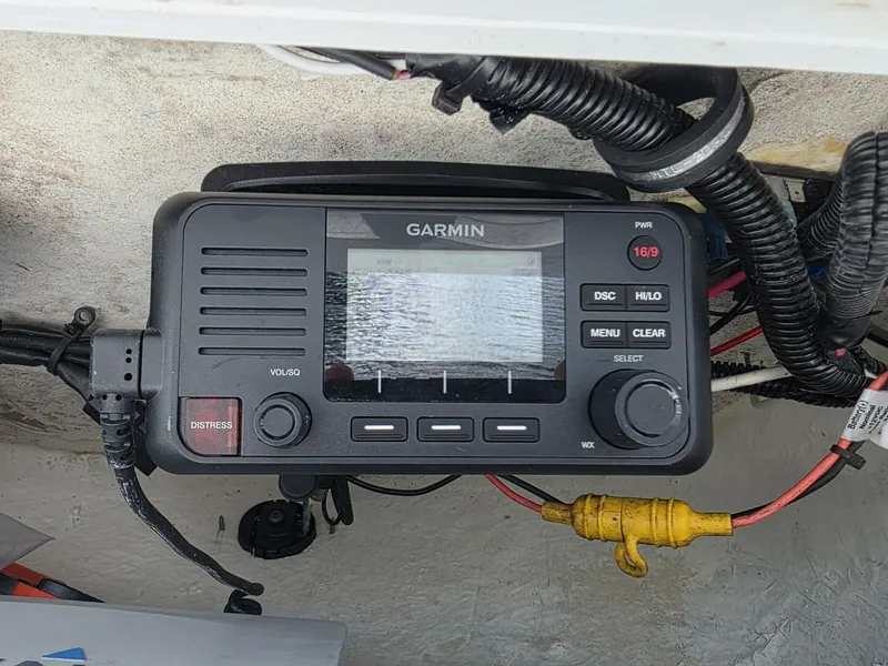 Slide: The Image of Sea Hunt Ultra 229 2021 - 5812033