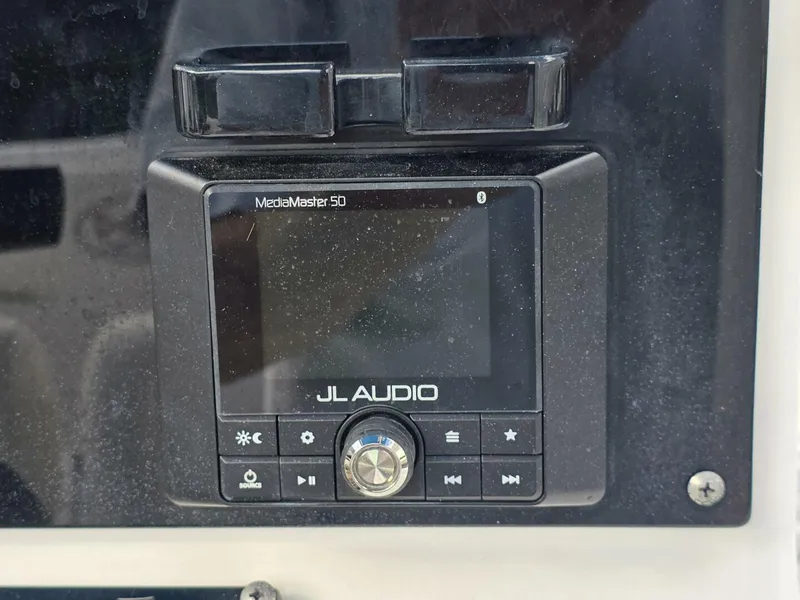 Slide: The Image of Sea Hunt Ultra 229 2021 - 5812034