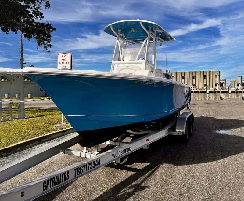 Slide: The Image of Sea Hunt Ultra 229 2021 - 5846158