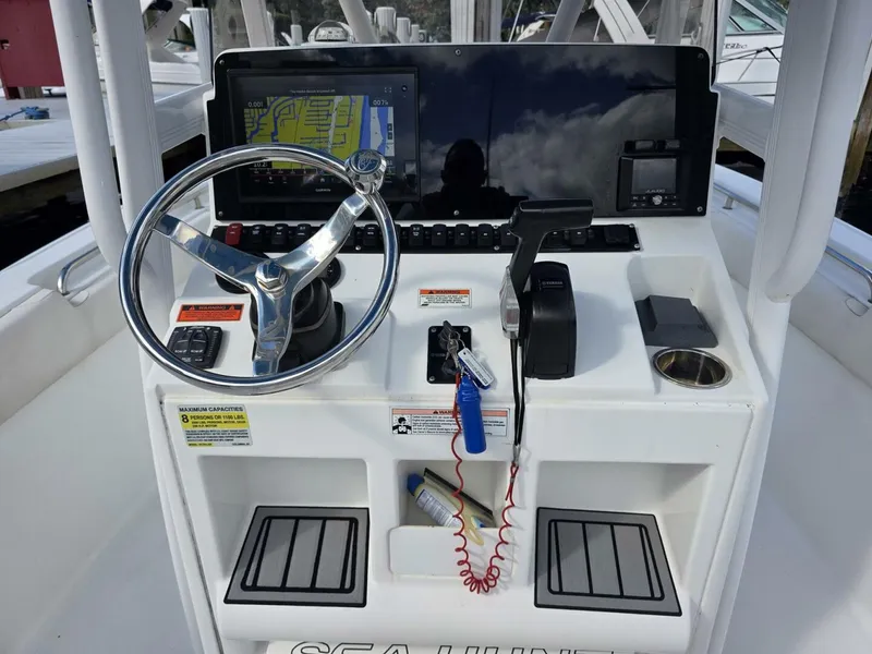 Slide: The Image of Sea Hunt Ultra 229 2021 - 5812025