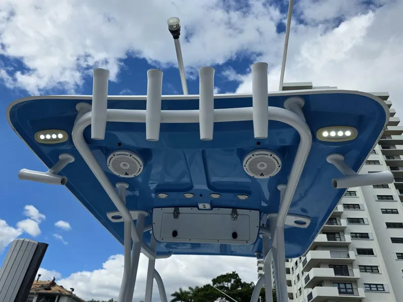 Slide: The Image of Sea Hunt Ultra 229 2021 - 5812026