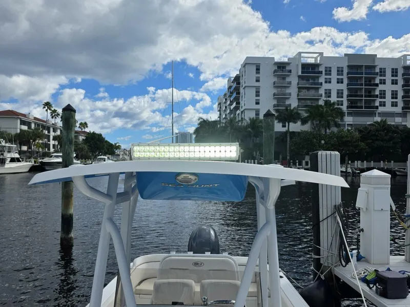 Slide: The Image of Sea Hunt Ultra 229 2021 - 5812028