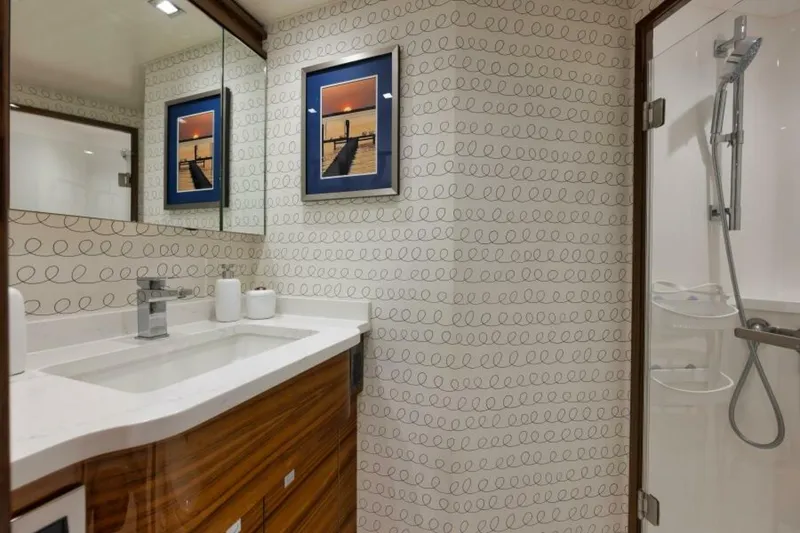 Slide: The Image of 2024 Viking 68 Convertible- GYS TRADE- VIP Head - 5812257