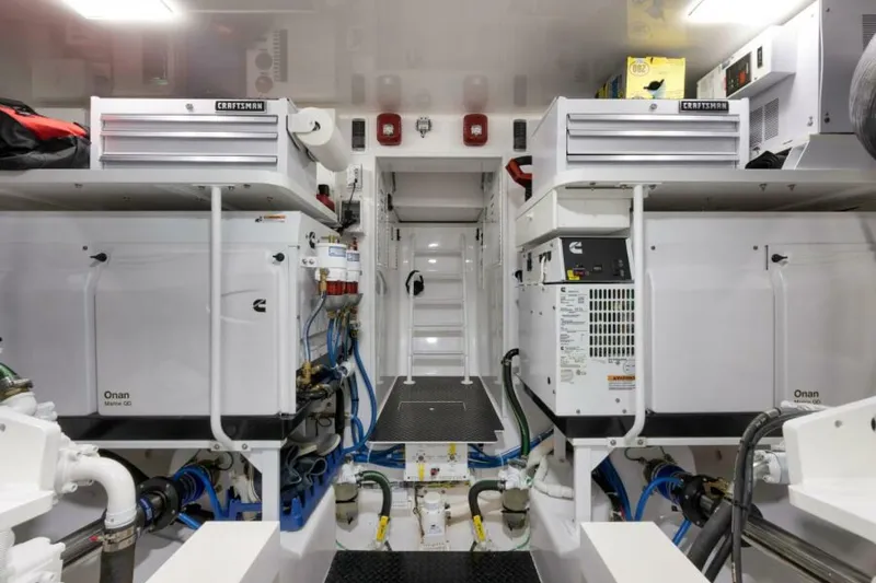 Slide: The Image of 2024 Viking 68 Convertible- GYS TRADE- Generators - 5812302