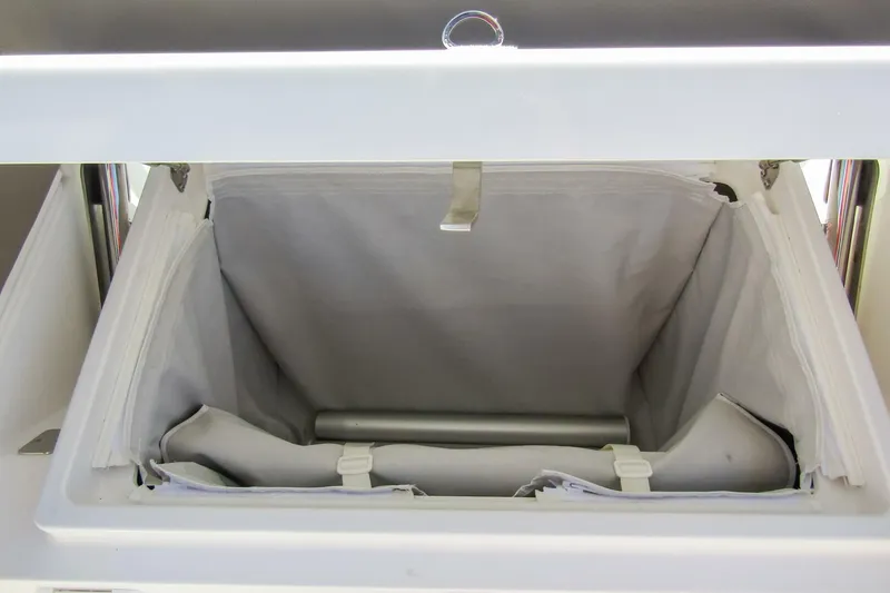 Slide: The Image of Nimbus T9 2025 - 5812543