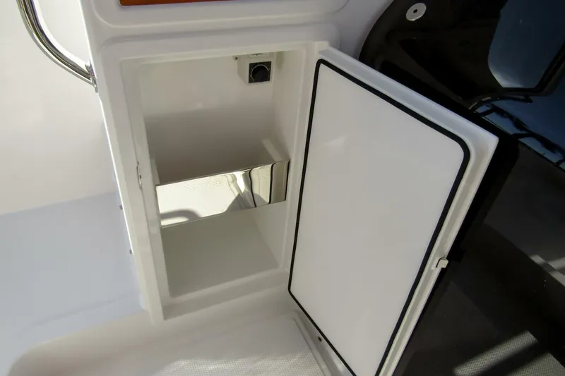 Slide: The Image of Nimbus T9 2025 - 5812557