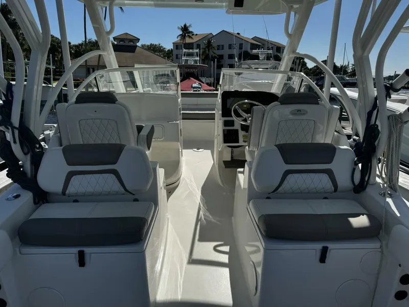 Slide: The Image of Cockpit Seating - 5812950