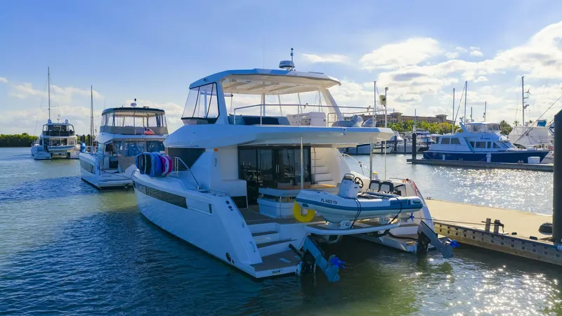 Slide: The Image of Leopard 46 PC 2024 - 5813455