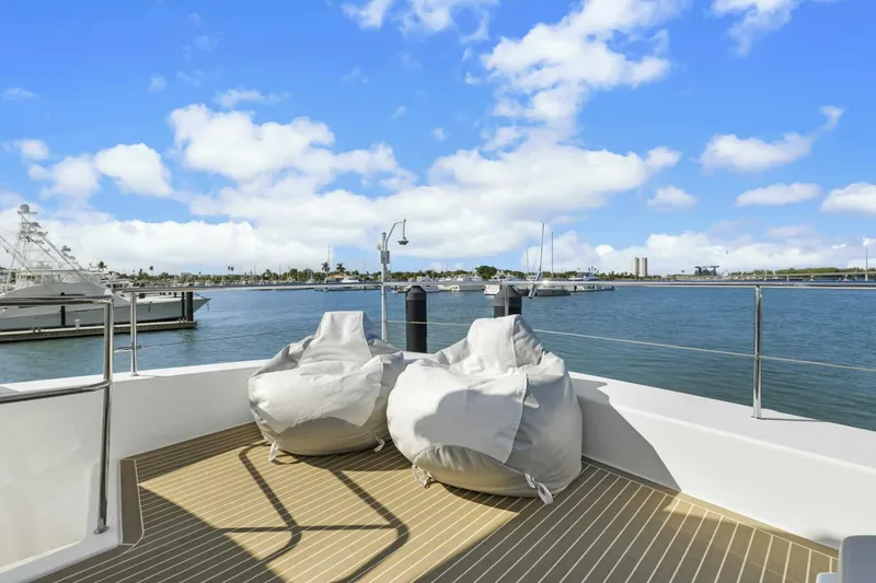 Slide: The Image of Leopard 46 PC 2024 - 5813483