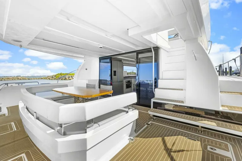 Slide: The Image of Leopard 46 PC 2024 - 5813510