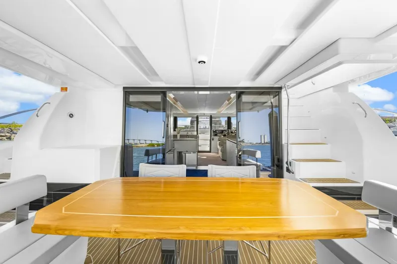 Slide: The Image of Leopard 46 PC 2024 - 5813511