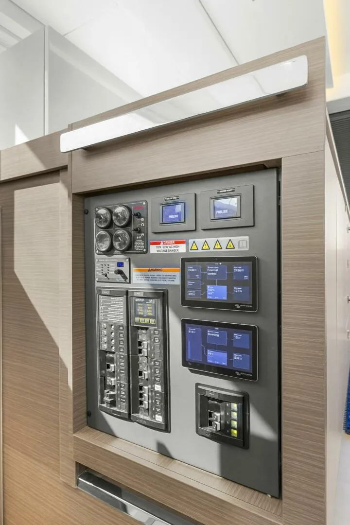 Slide: The Image of Leopard 46 PC 2024 - 5813570