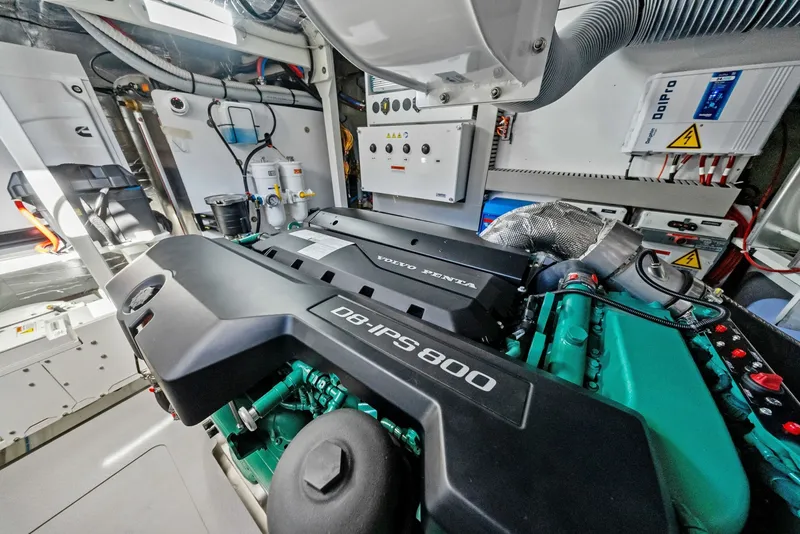 Slide: The Image of 2026 F5.7 Prestige Yachts Engine Room - 6008014
