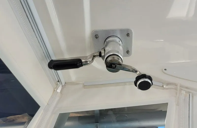 Slide: The Image of Boston Whaler 315 Conquest 2017 - 5820894