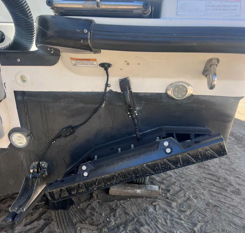 Slide: The Image of Boston Whaler 315 Conquest 2017 - 5820926