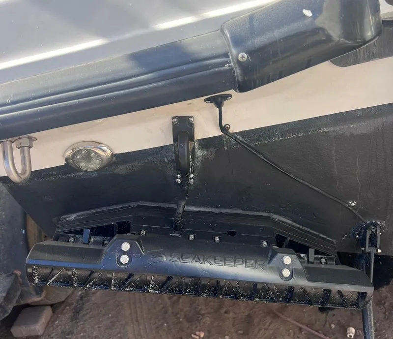 Slide: The Image of Boston Whaler 315 Conquest 2017 - 5820928