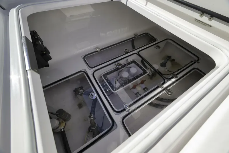 Slide: The Image of Bahama 41 RD 2024 - 5813487