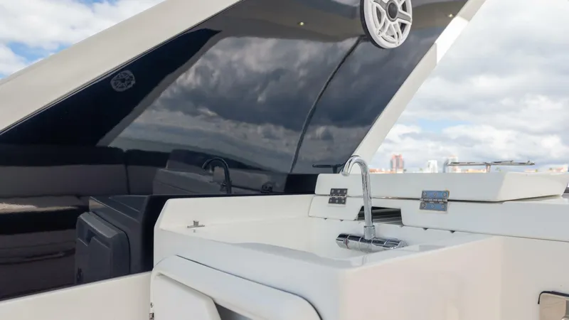 Slide: The Image of 2020 Galeon 500 Fly - 5813920