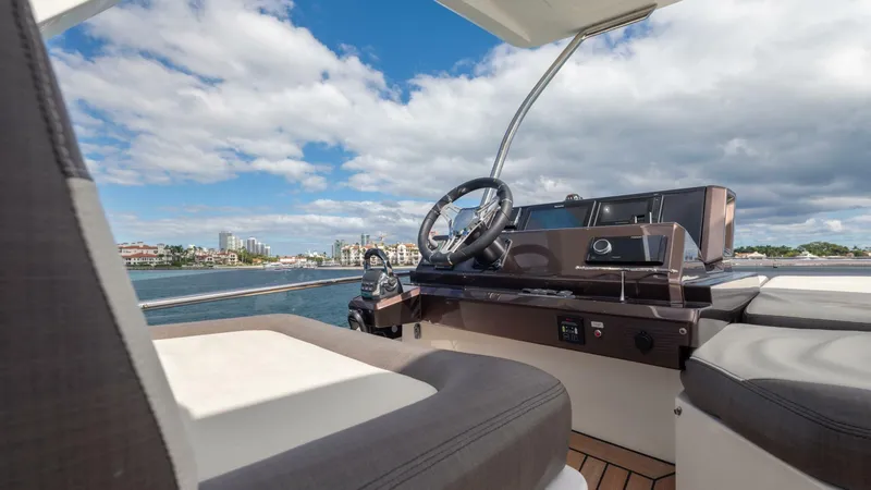 Slide: The Image of 2020 Galeon 500 Fly - 5813921