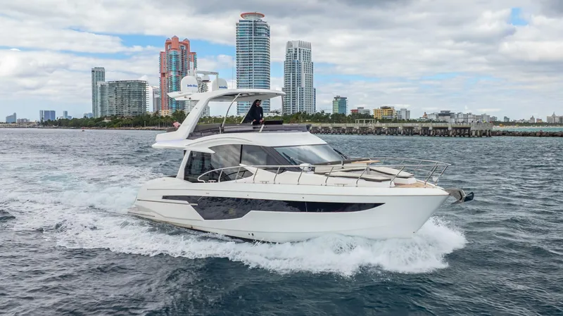 Slide: The Image of 2020 Galeon 500 Fly - 5813871