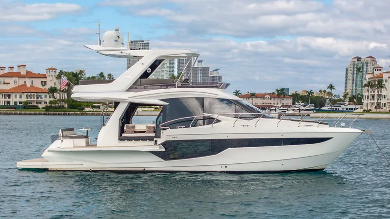 Slide: The Image of 2020 Galeon 500 Fly - 5813895