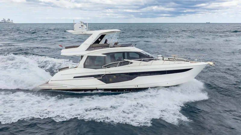 Slide: The Image of 2020 Galeon 500 Fly - 5813880