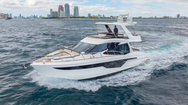 Slide: The Image of 2020 Galeon 500 Fly - 5813881