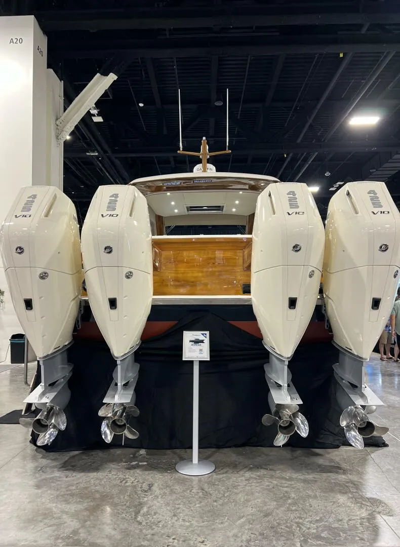 Slide: The Image of Front Runner 43' HTX 2026 - 5819952