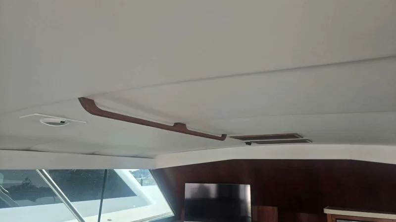 Slide: The Image of 1984 Ocean Yacht 46SS Headliner - 5820536