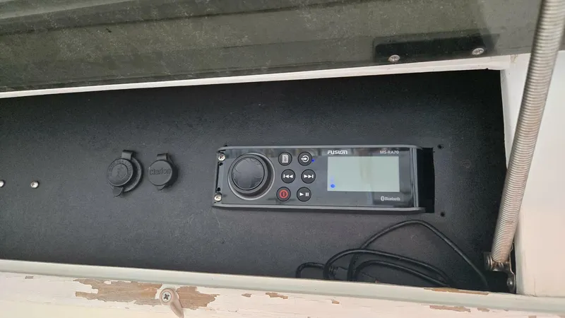 Slide: The Image of 1984 Ocean Yacht 46SS Stereo - 5825987