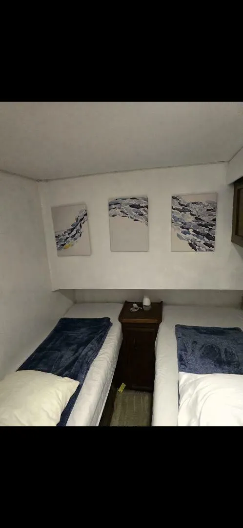 Slide: The Image of 1984 Ocean Yacht 46SS Guest SR - 5820520