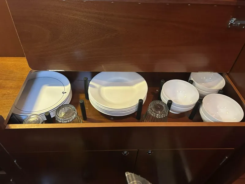 Slide: The Image of 2003 Beneteau Oceanis 42 CC - 5896970