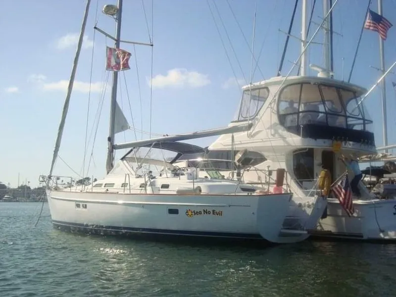 Slide: The Image of 2003 Beneteau Oceanis 42 CC Boat at Anchor - 5814221