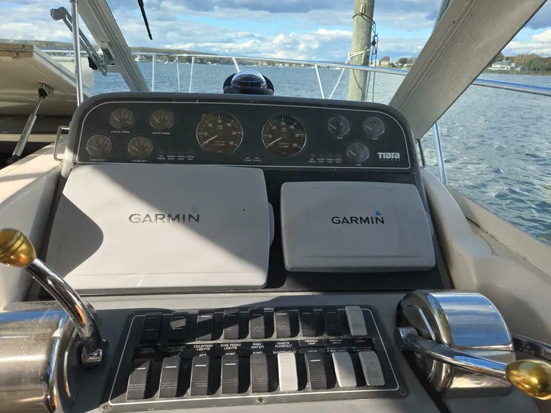 Slide: The Image of Tiara Coronet 1998 - 5814572