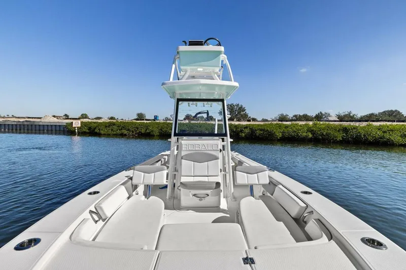 Slide: The Image of Robalo 246 Cayman 2020 - 5814322