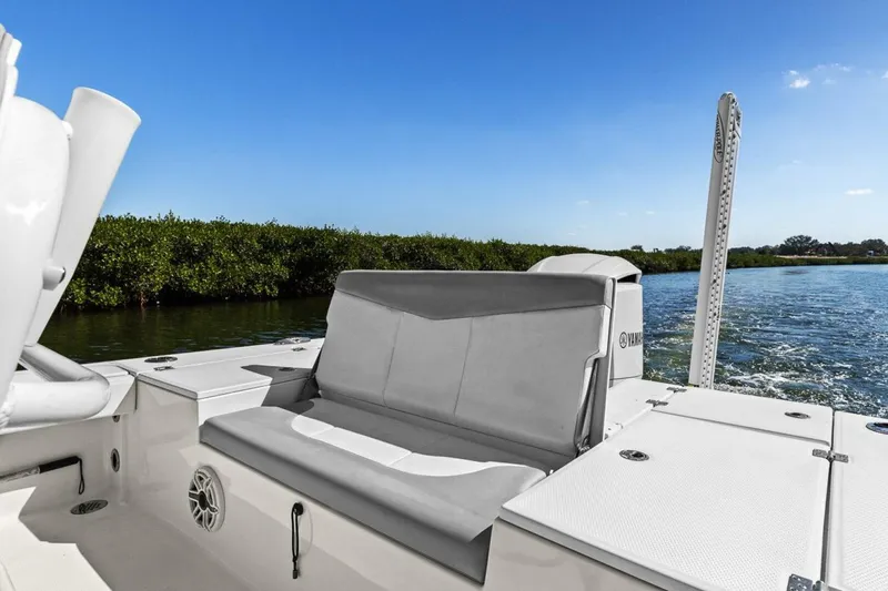Slide: The Image of Robalo 246 Cayman 2020 - 5814325