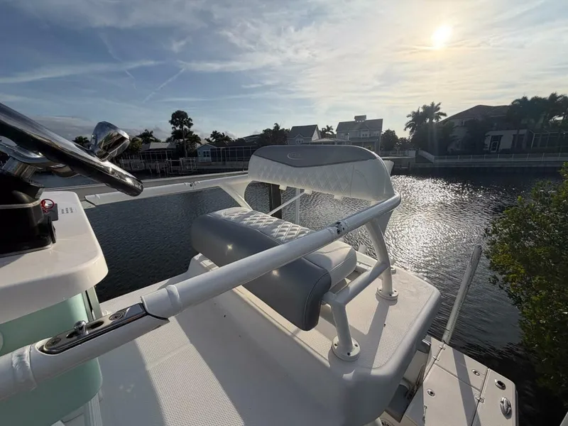 Slide: The Image of Robalo 246 Cayman 2020 - 5827508