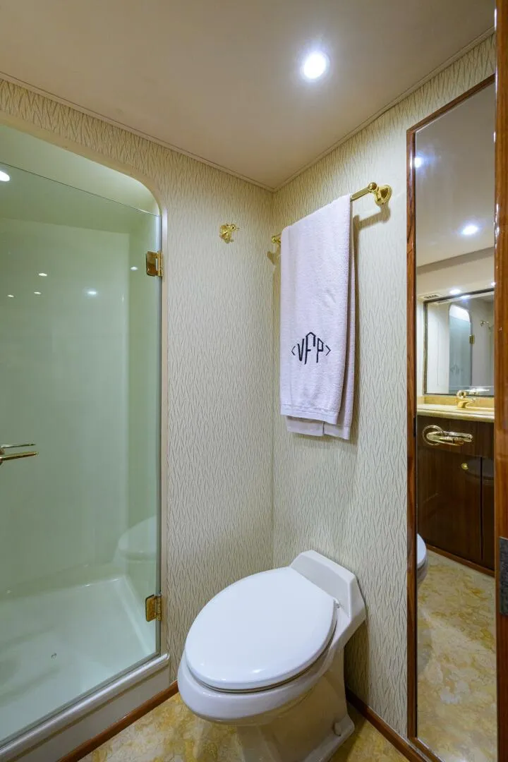 Slide: The Image of Master Head Shower And Headhunter MSD - 5817866