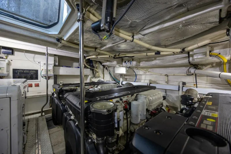 Slide: The Image of 2013 Cruisers Yachts 540 Motor Yacht - 5814746