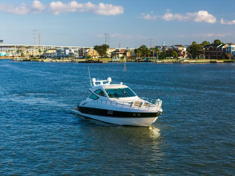 Slide: The Image of 2013 Cruisers Yachts 540 Motor Yacht - 5814751