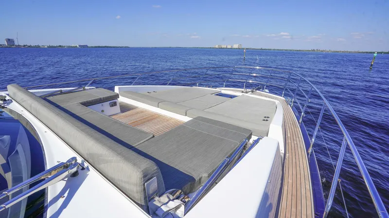 Slide: The Image of Azimut 66 Flybridge 2017 - 5815072