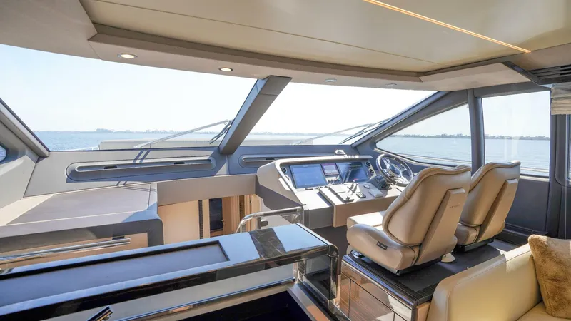 Slide: The Image of Azimut 66 Flybridge 2017 - 5815089
