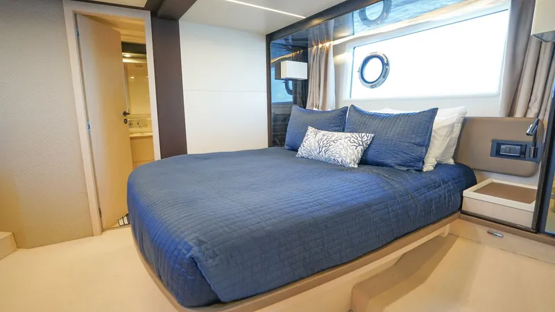 Slide: The Image of Azimut 66 Flybridge 2017 - 5815107