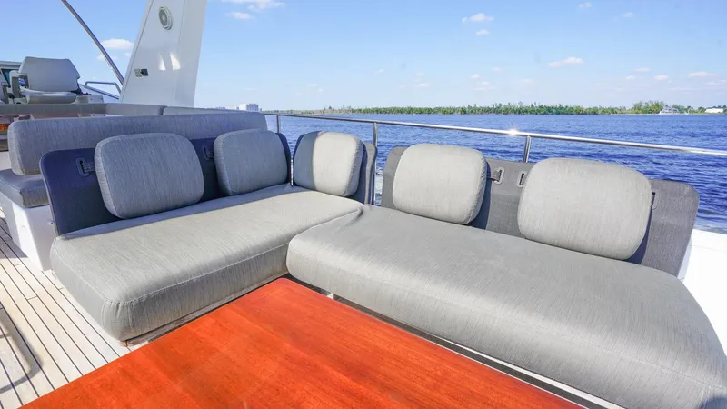 Slide: The Image of Azimut 66 Flybridge 2017 - 5815115