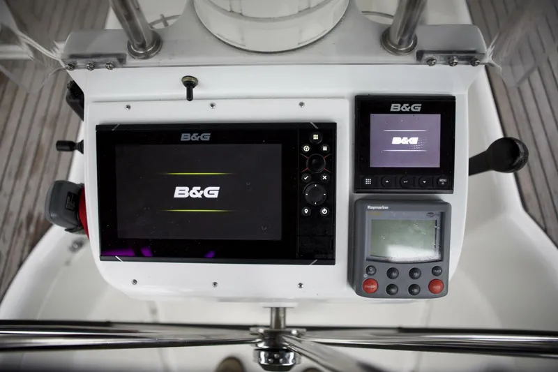 Slide: The Image of Beneteau 393 2006 - 5815106