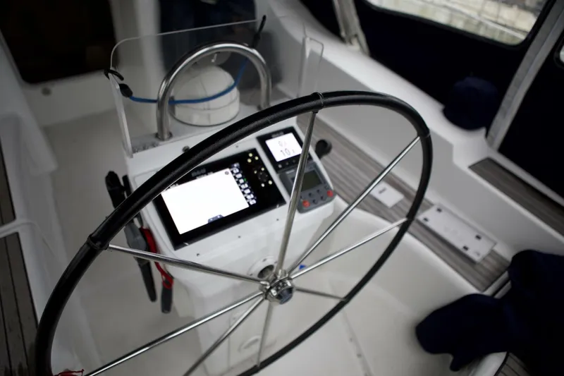 Slide: The Image of Beneteau 393 2006 - 5815109