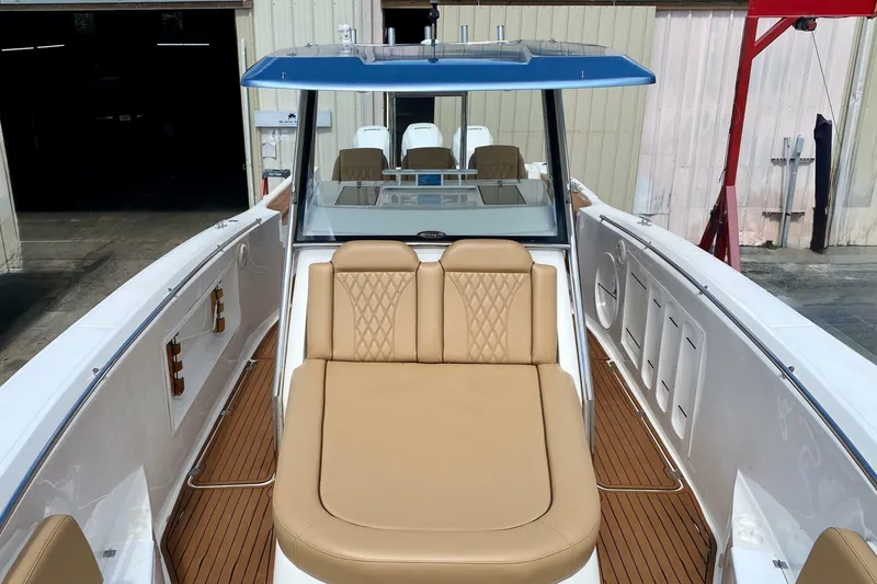 Slide: The Image of Fishing Raptor 390 Solarium 2023 - 7581289