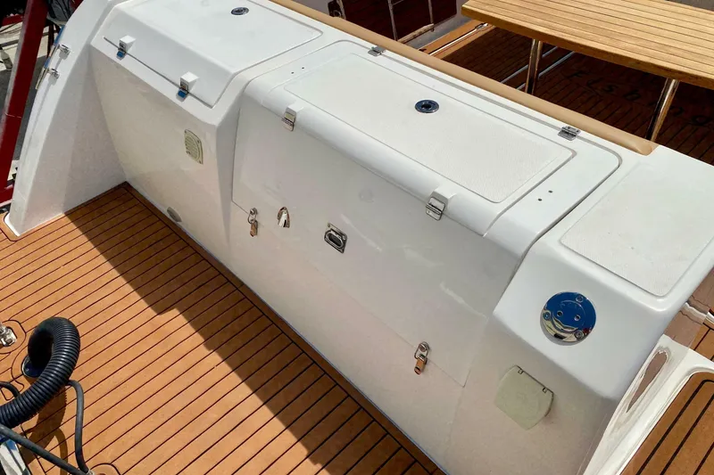 Slide: The Image of Fishing Raptor 390 Solarium 2023 - 7581304