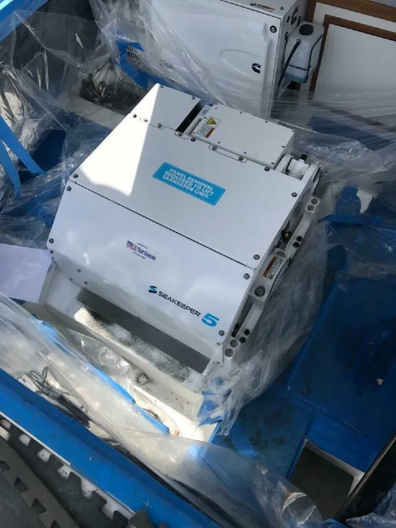 Slide: The Image of Back Cove 390 2021 - 5815427